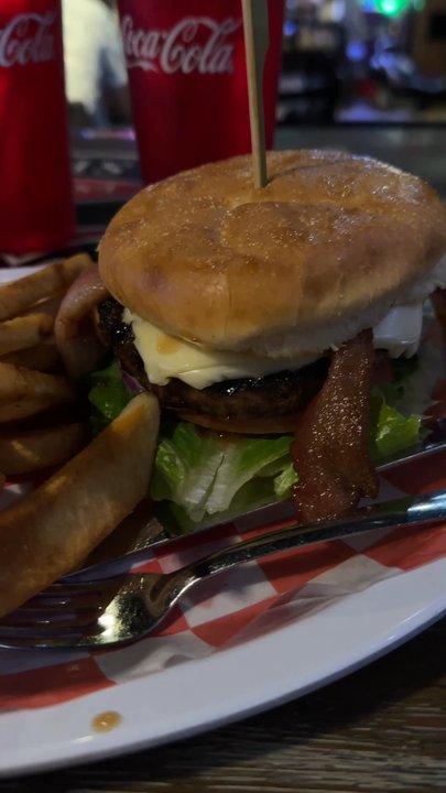 The Draft - Bacon Cheeseburger and the Draft Burger - Chicken Wings Near Me - Oceanside, California