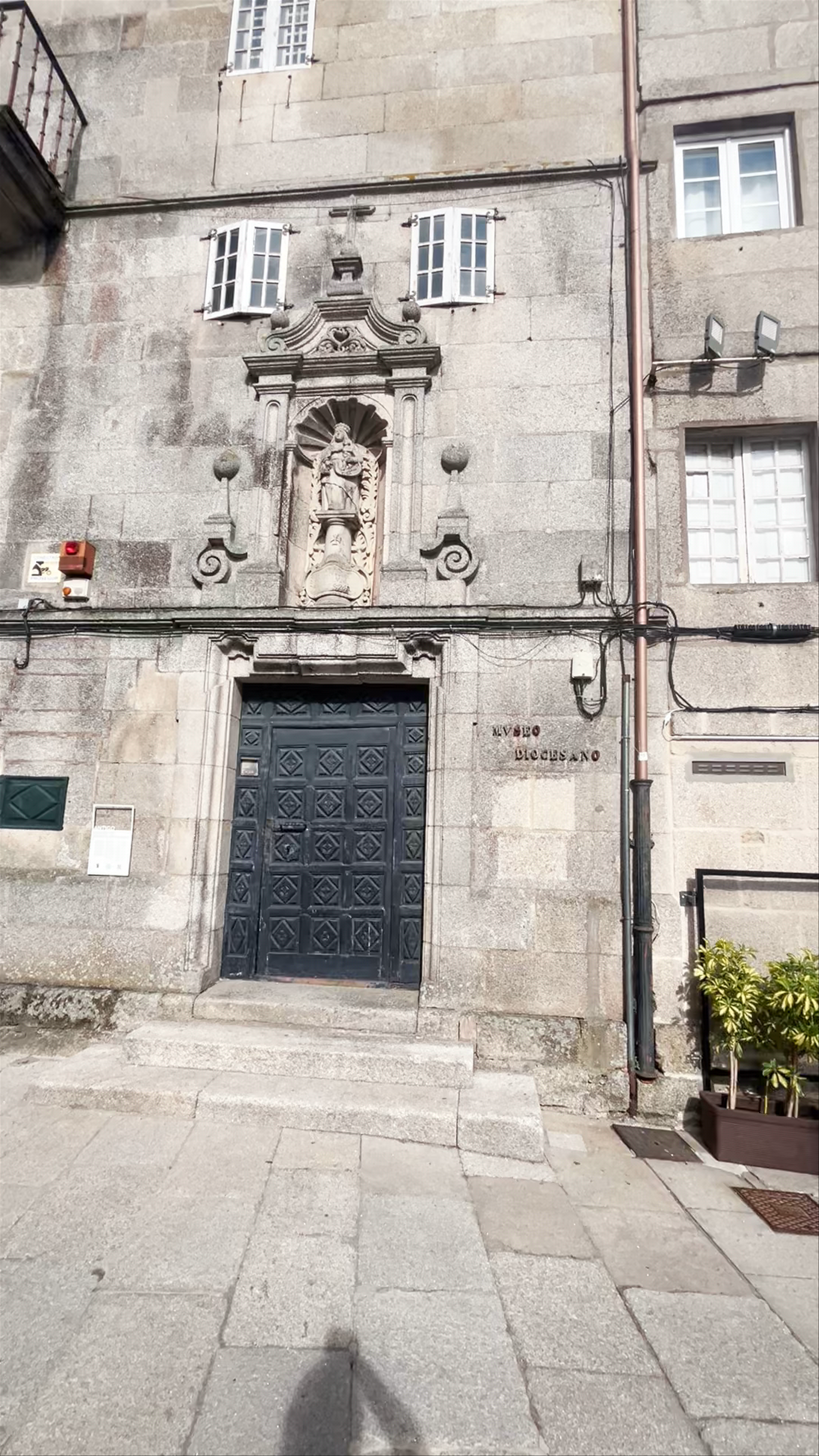Museo e Archivo Histórico Diocesano: A Glimpse into Tui's Sacred Heritage