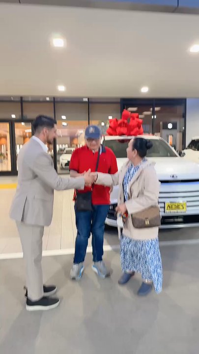 Keyes Lexus - Best really friendly service - Car Dealers Near Me - Van Nuys, California