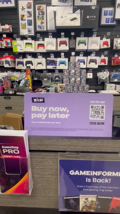 Gamestop - The gentle refusing to provide a customer service number, I asked him a few times prior to this and he refused to assist me. - Videos & Video Game Rental Near Me - Orlando, Florida