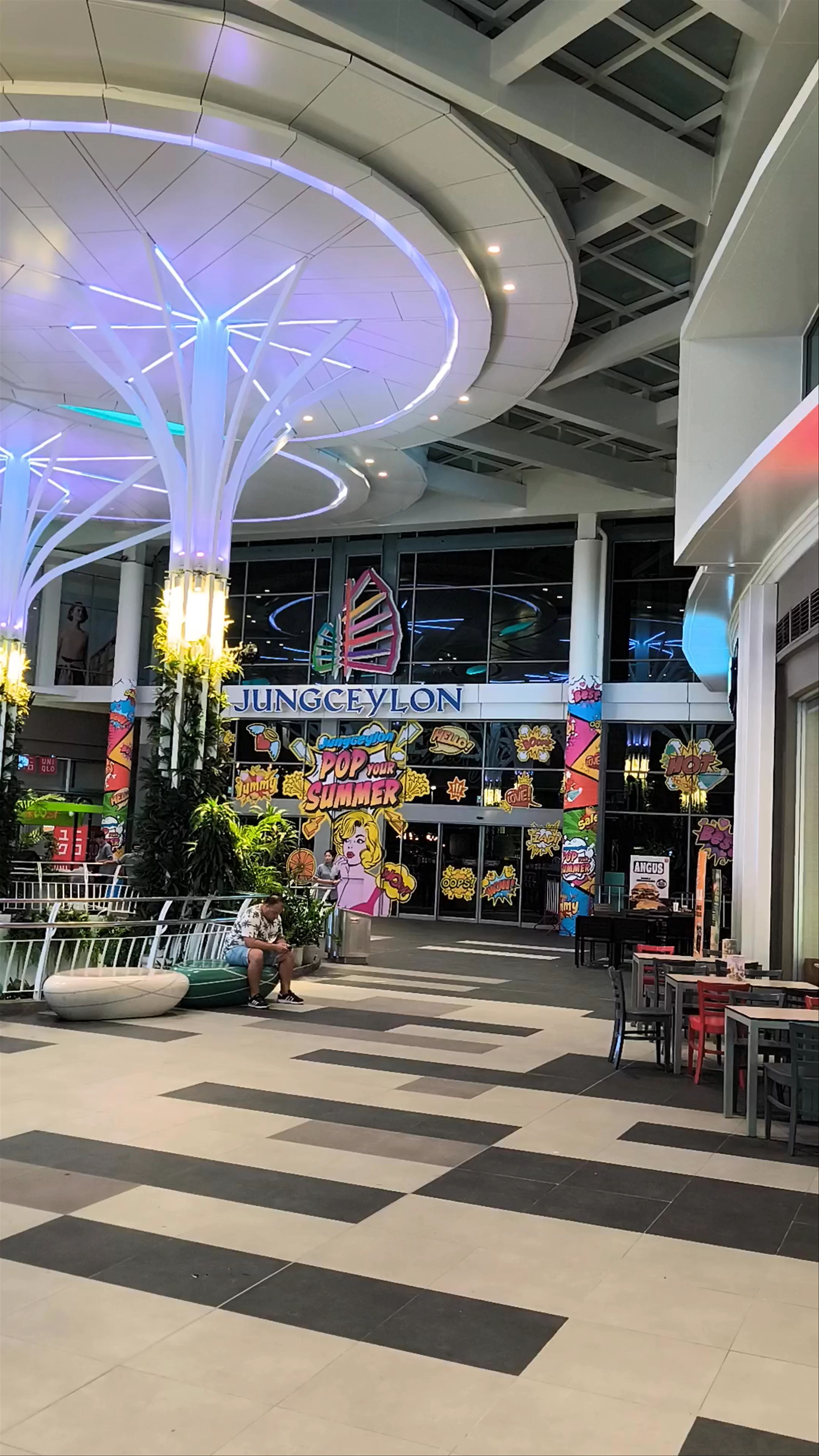Jungceylon Shopping Center