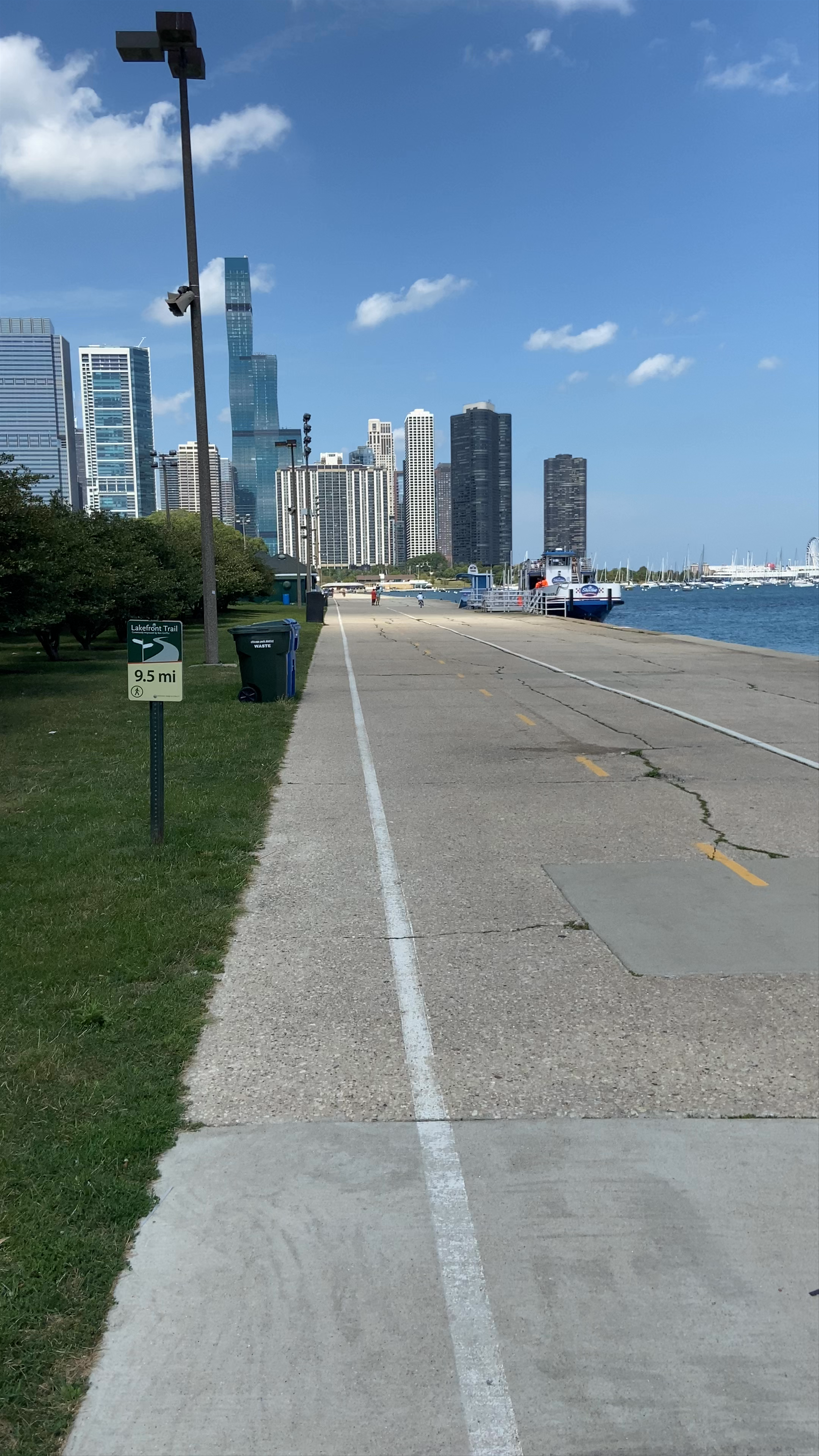 Breathtaking Lakefront Views and Urban Skyline in Grant Park, Chicago
