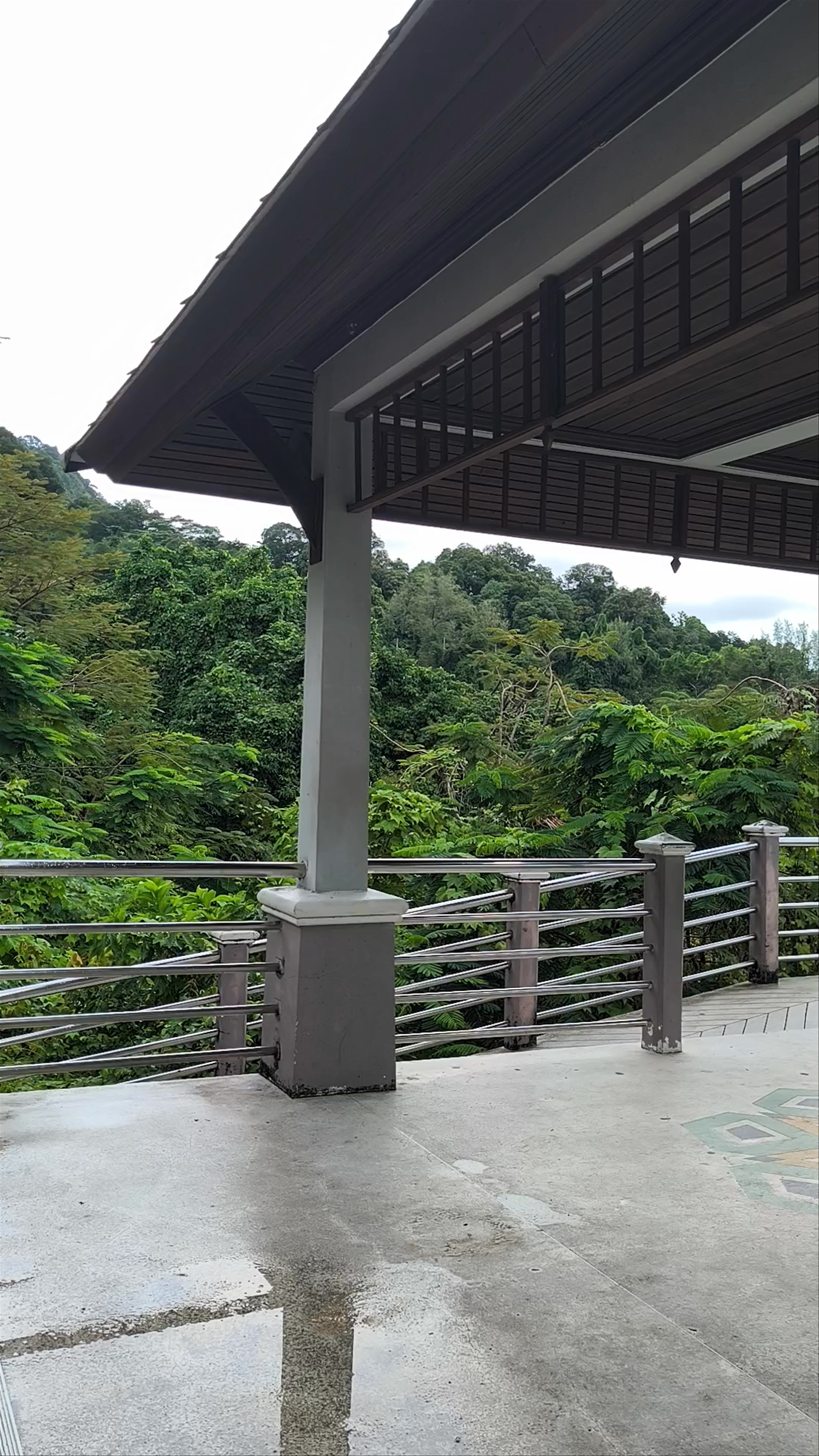 Laem Sing Beach Viewpoint: Tranquil Tropical Escape in Phuket