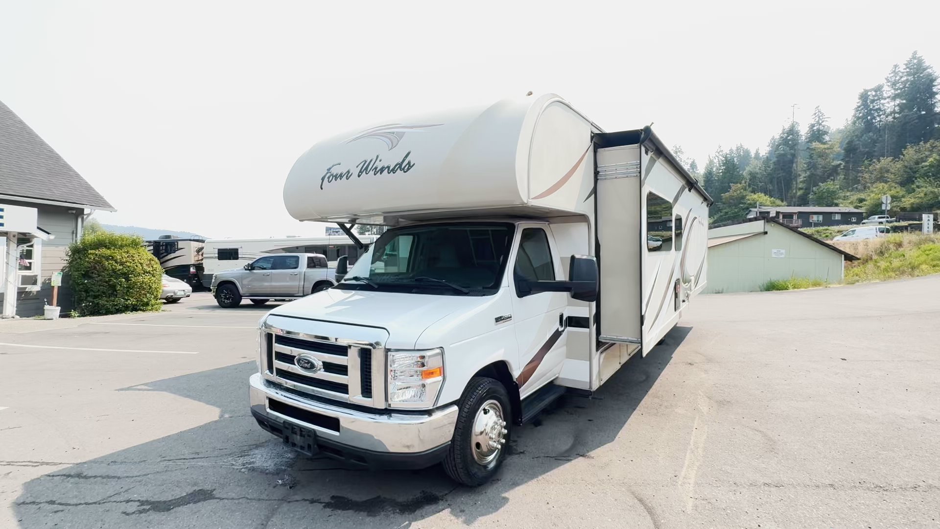 Truck City RV - #20498 - 2018 Thor Four Winds