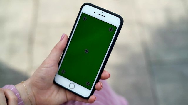 Green screen on an iPhone 