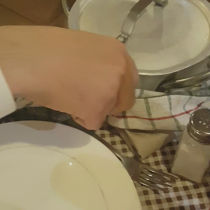 Antonio La Trippa - Gavettoni lasciati a "sorpresa" - Cucina campana Near Me - Naples, NA