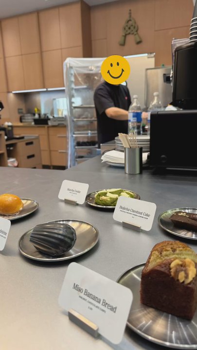 Nīzu Cafe - Cafes Near Me - Vancouver, British Columbia