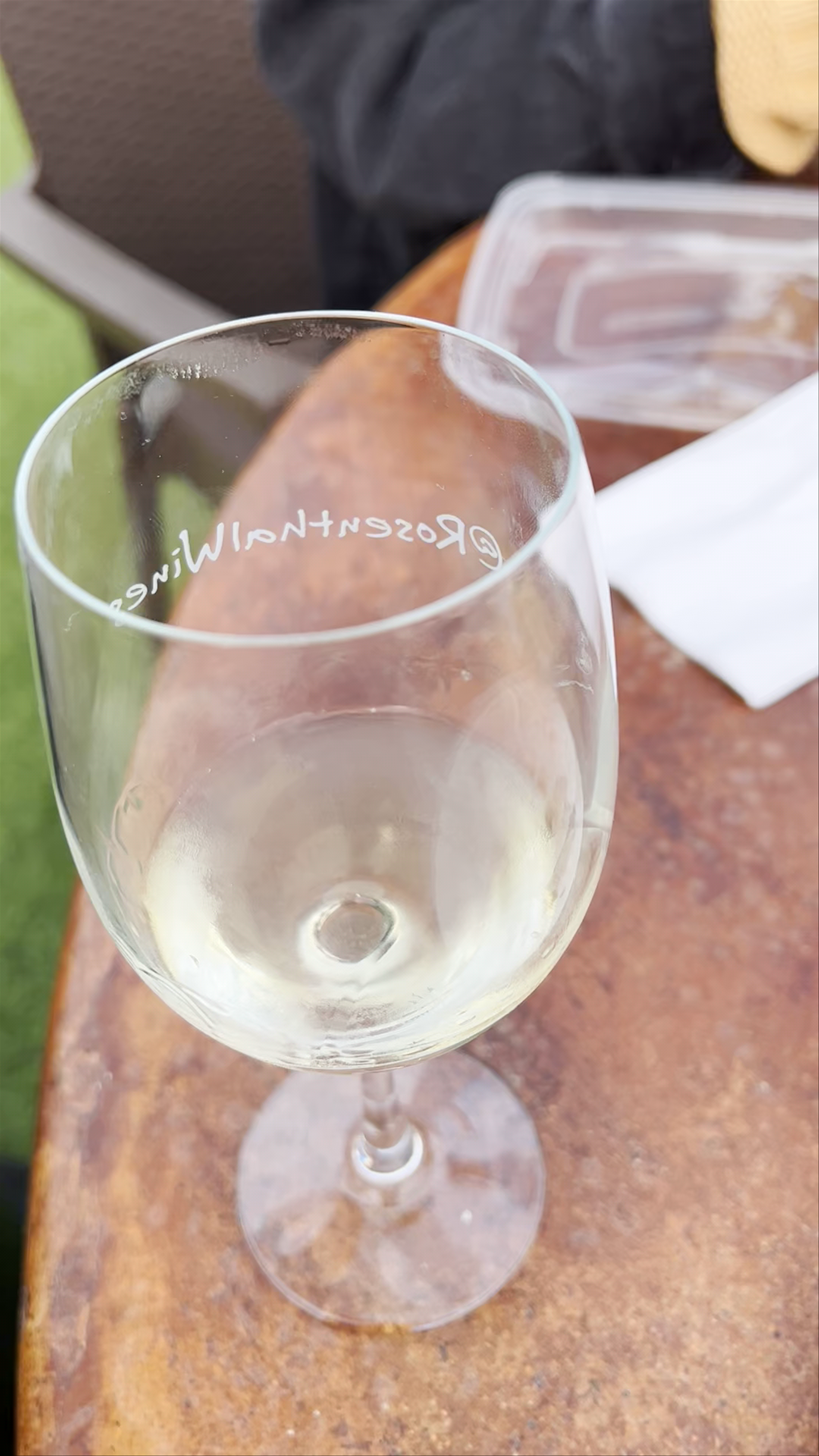 Rosenthal Wine Bar & Patio: Cozy Outdoor Dining on Pacific Coast Highway, Malibu