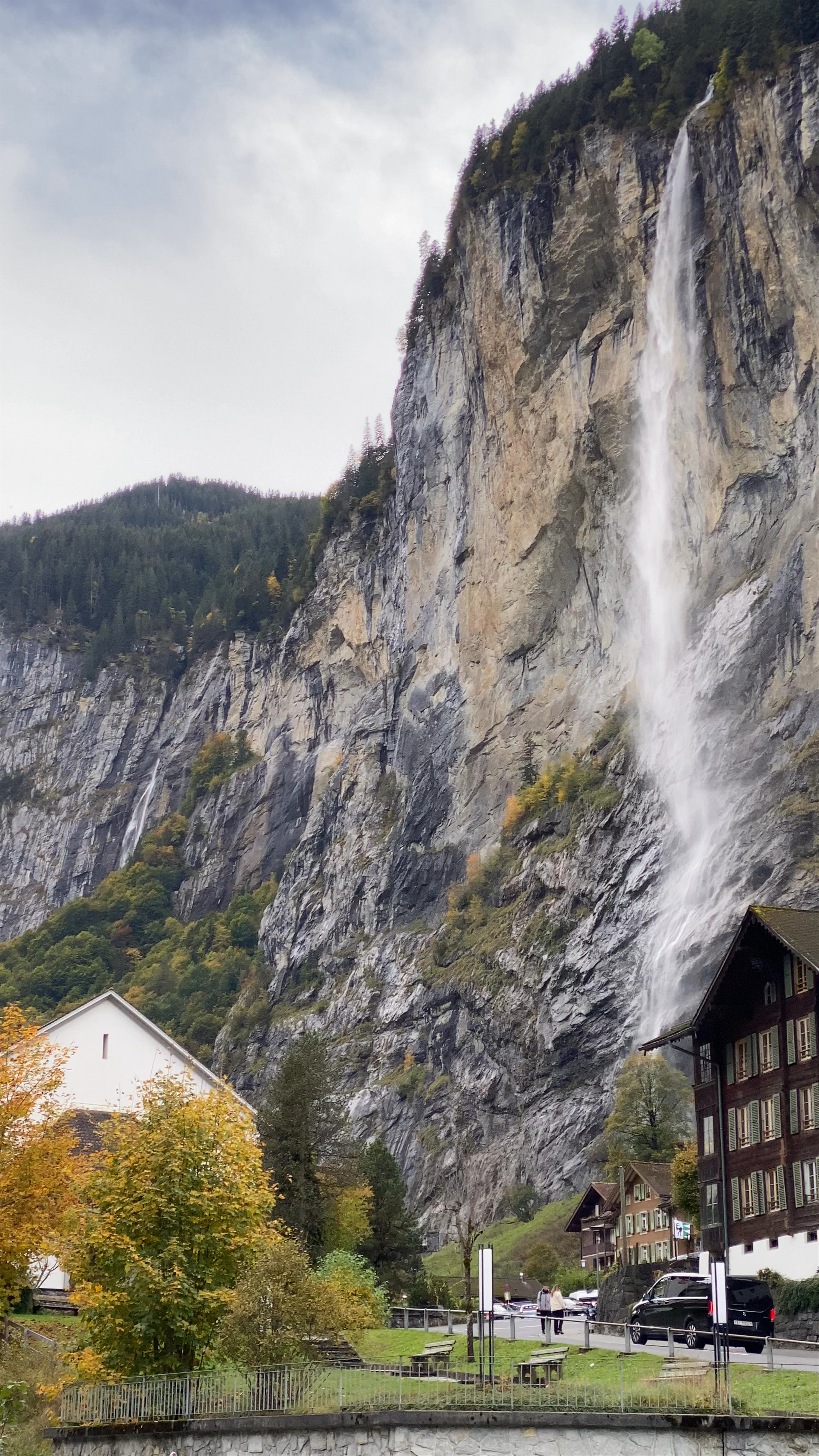 Autumn Serenity and Majestic Waterfalls in Lauterbrunnen, Switzerland