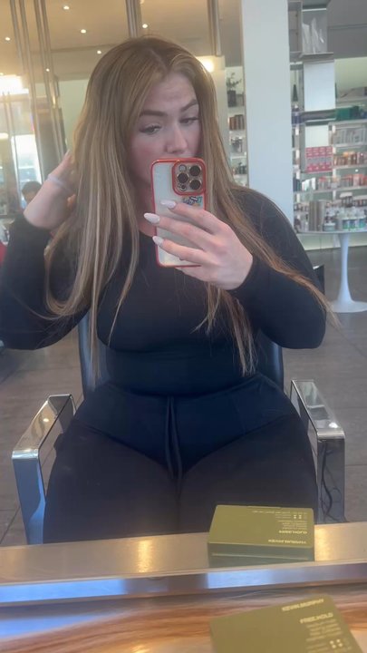 6 Salon - This is my fifth time coming to the salon in one week - Hair Salons Near Me - Royal Oak, Michigan