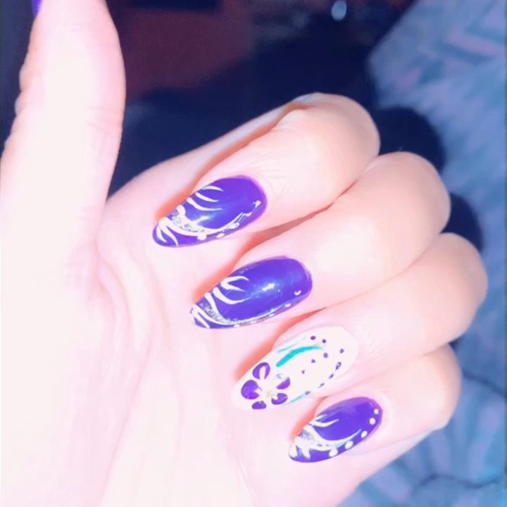 Star Nails & Spa - I like flowers and she literally suggested a design and I went for it not too sure if I'd like it. They turned out so good! I love them!! - Nail Salons Near Me - Amherst, Massachusetts