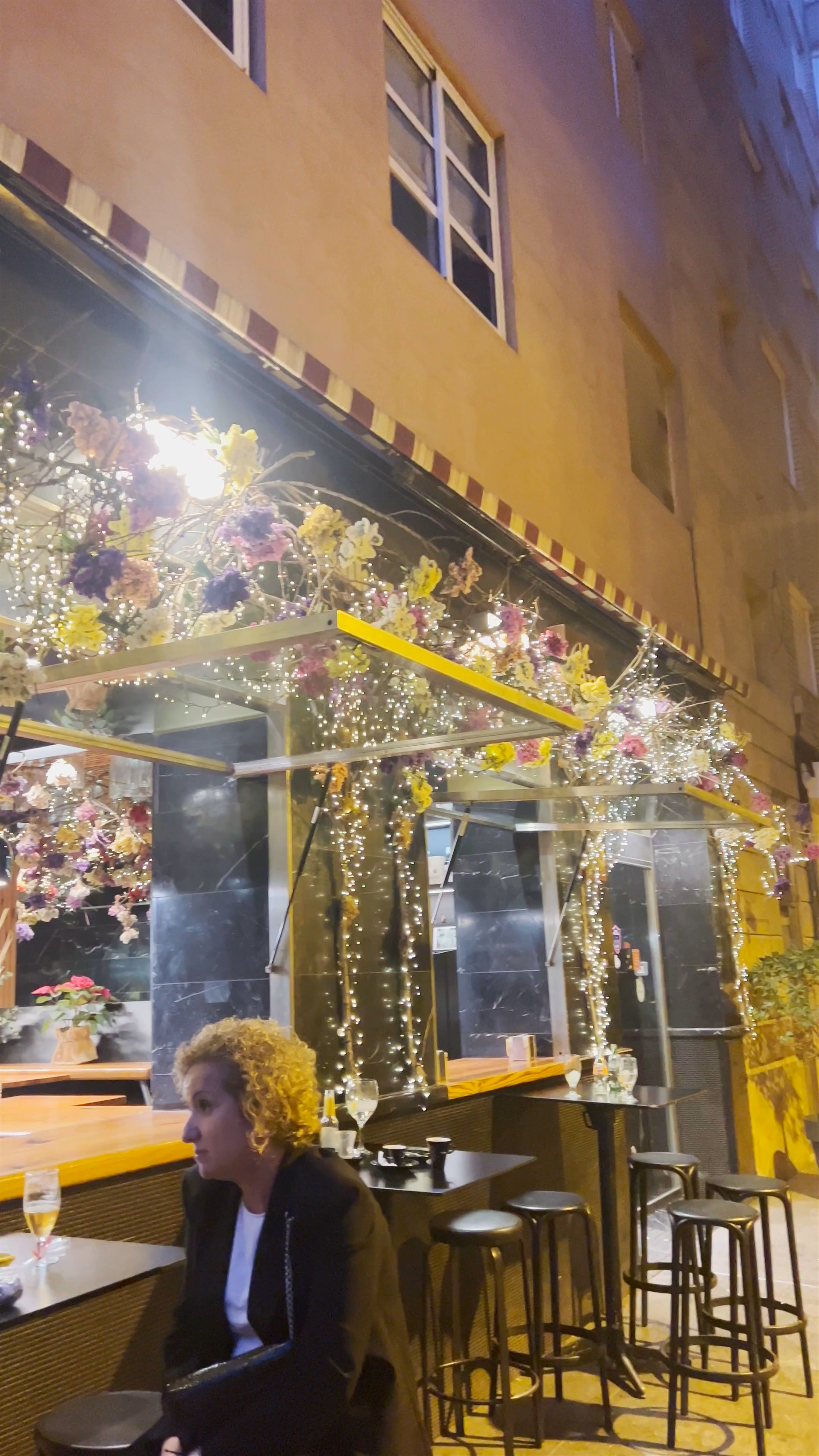 La Tapa: Cozy Nightlife Dining at Plaza de las Flores, Murcia