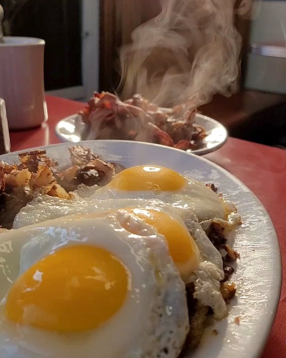 Lloyd's Diner - Diners Near Me - Framingham, Massachusetts