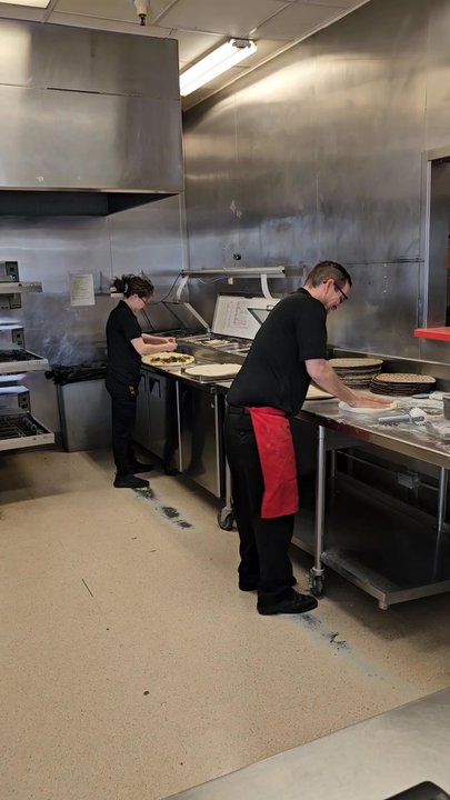 Sardella's Pizza & Wings - David making my pizza - Pizza Near Me - Phoenix, Arizona