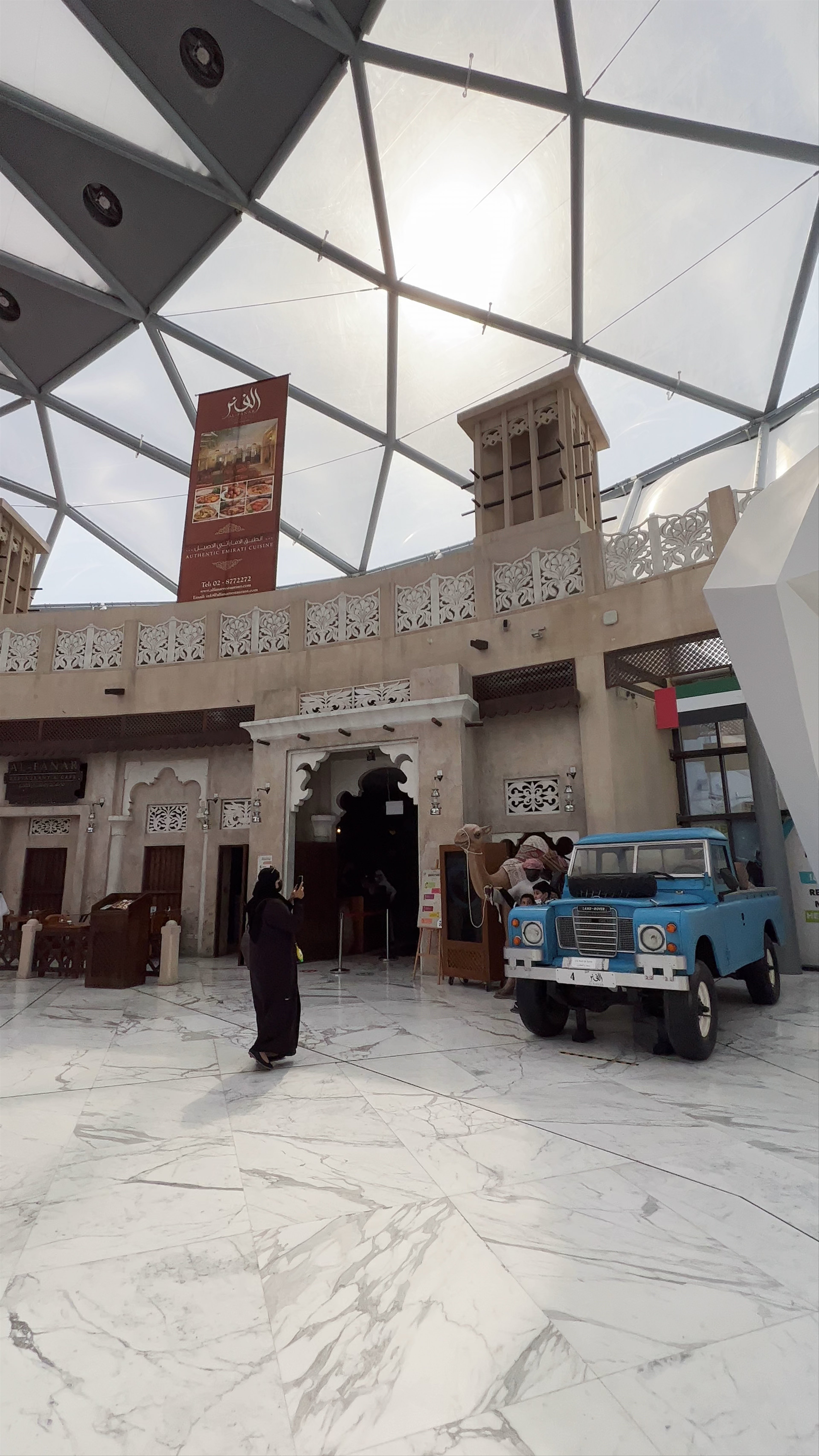 Exploring Yas Mall's Modern Oasis in Abu Dhabi