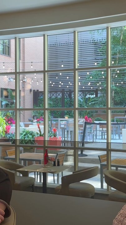 Signatures Restaurant - Canadian (New) Near Me - Toronto, Ontario