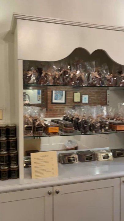 Schocolat - Chocolatiers & Shops Near Me - Leavenworth, Washington