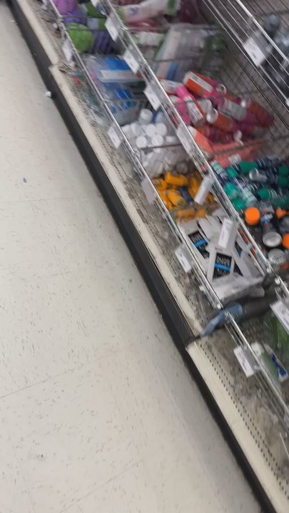 Target - This Eastvale target is the worst target I ever been to it's so dirty... - Department Stores Near Me - Mira Loma, California