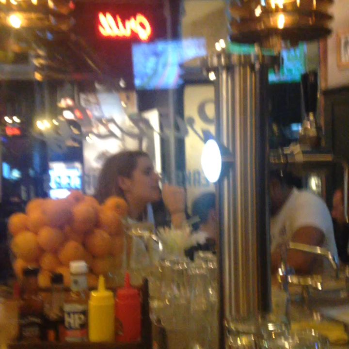 Grizzly - Similar to an american sports bar - American Near Me - Amsterdam, New Hampshire