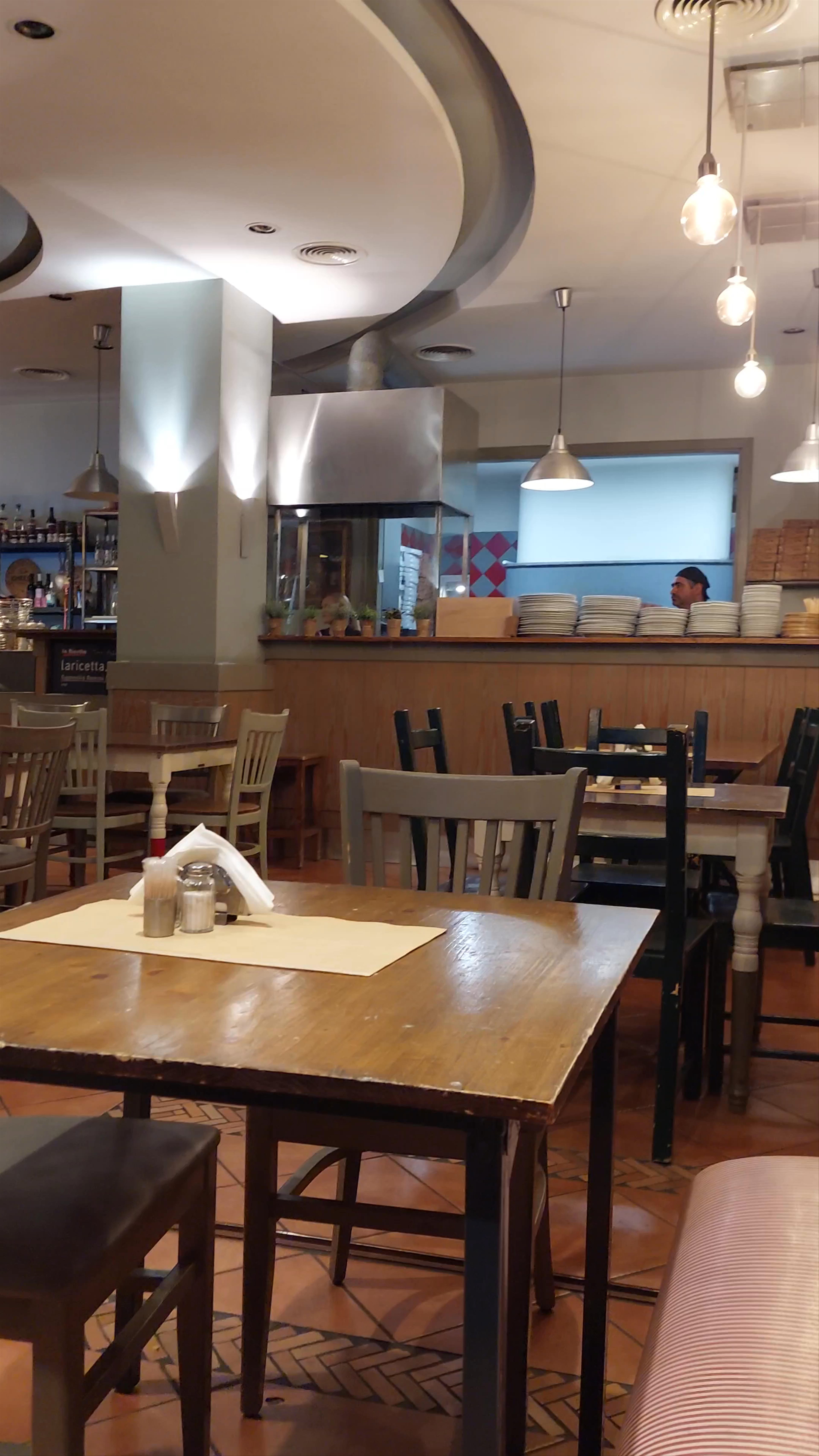 La Ricetta: Cozy Dining Experience in Sindos, Greece