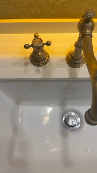 Quartz - Water leaks - Hotels Near Me - Tijuana, BCN
