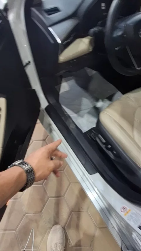 تويوتا افالون XLE 2022