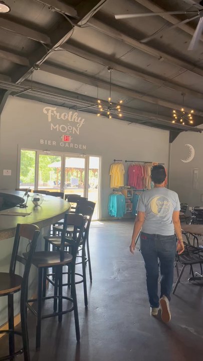 Frothy Moon Brewhouse - Brewpubs Near Me - Williamsburg, Virginia