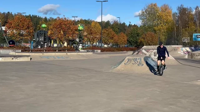 riu submission: out spin,in spin, both ways