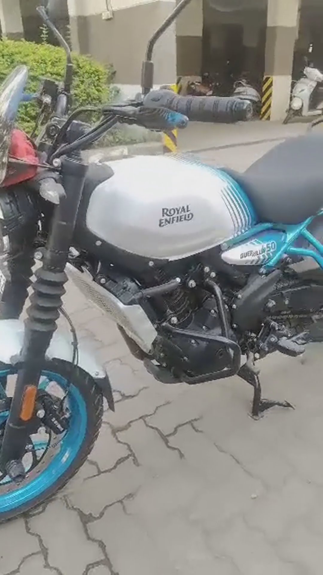 Walk-around video thumbnail