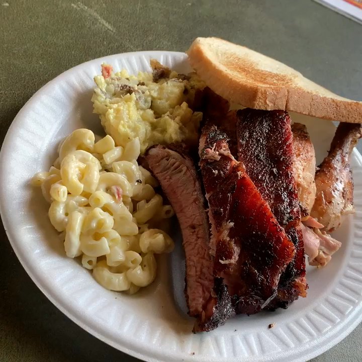 Leo's Barbeque - Rib and Chicken deal - American Near Me - Oklahoma City, Oklahoma