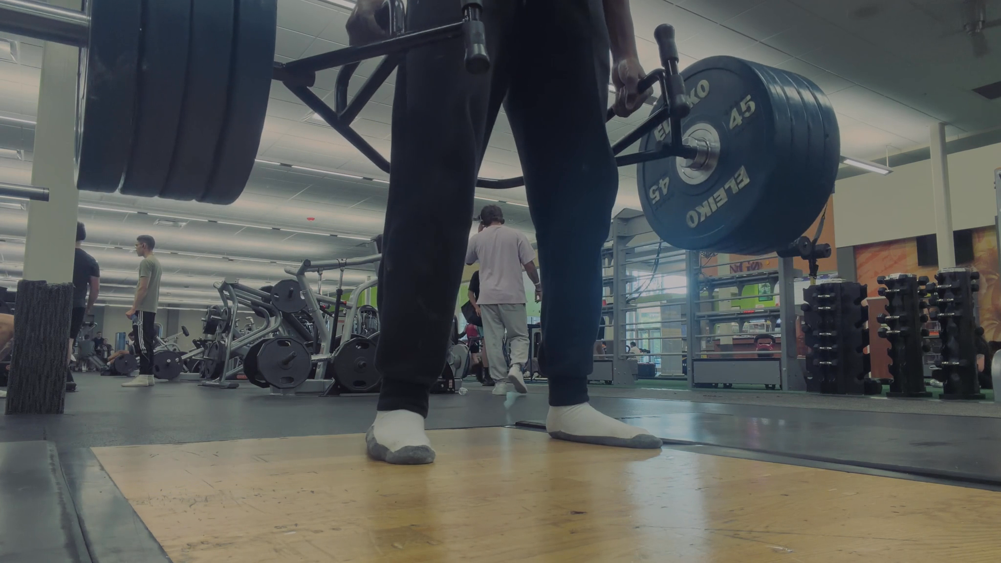 Israel Johnson's 405lb Trap Squats: Power in the Making