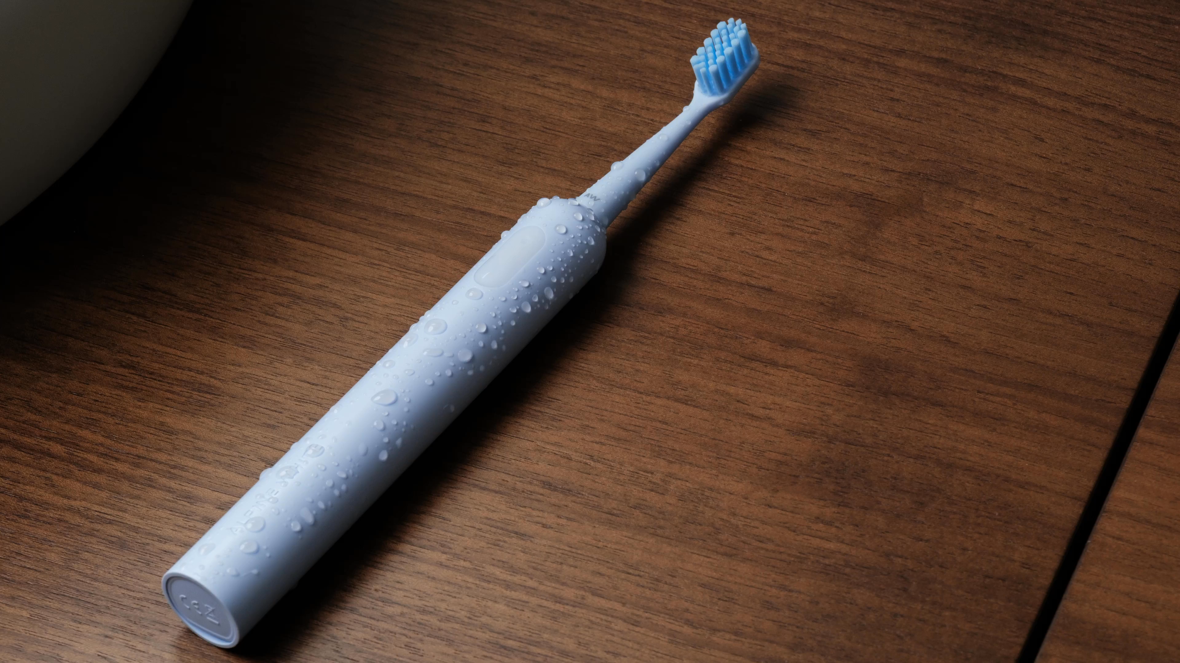 How to use a sonic toothbrush?