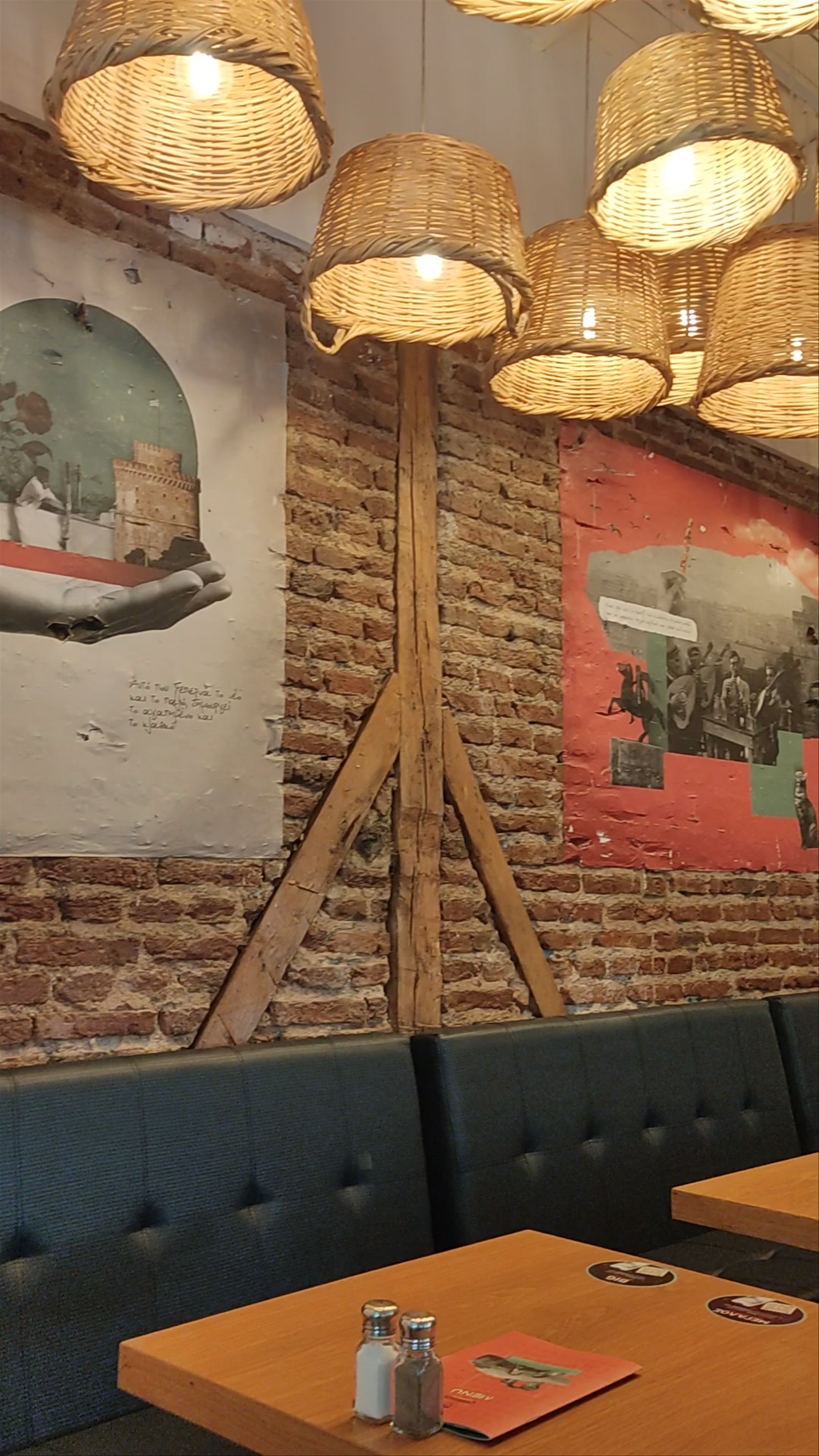 Cozy Local Eatery in Thessaloniki with Rustic Charm