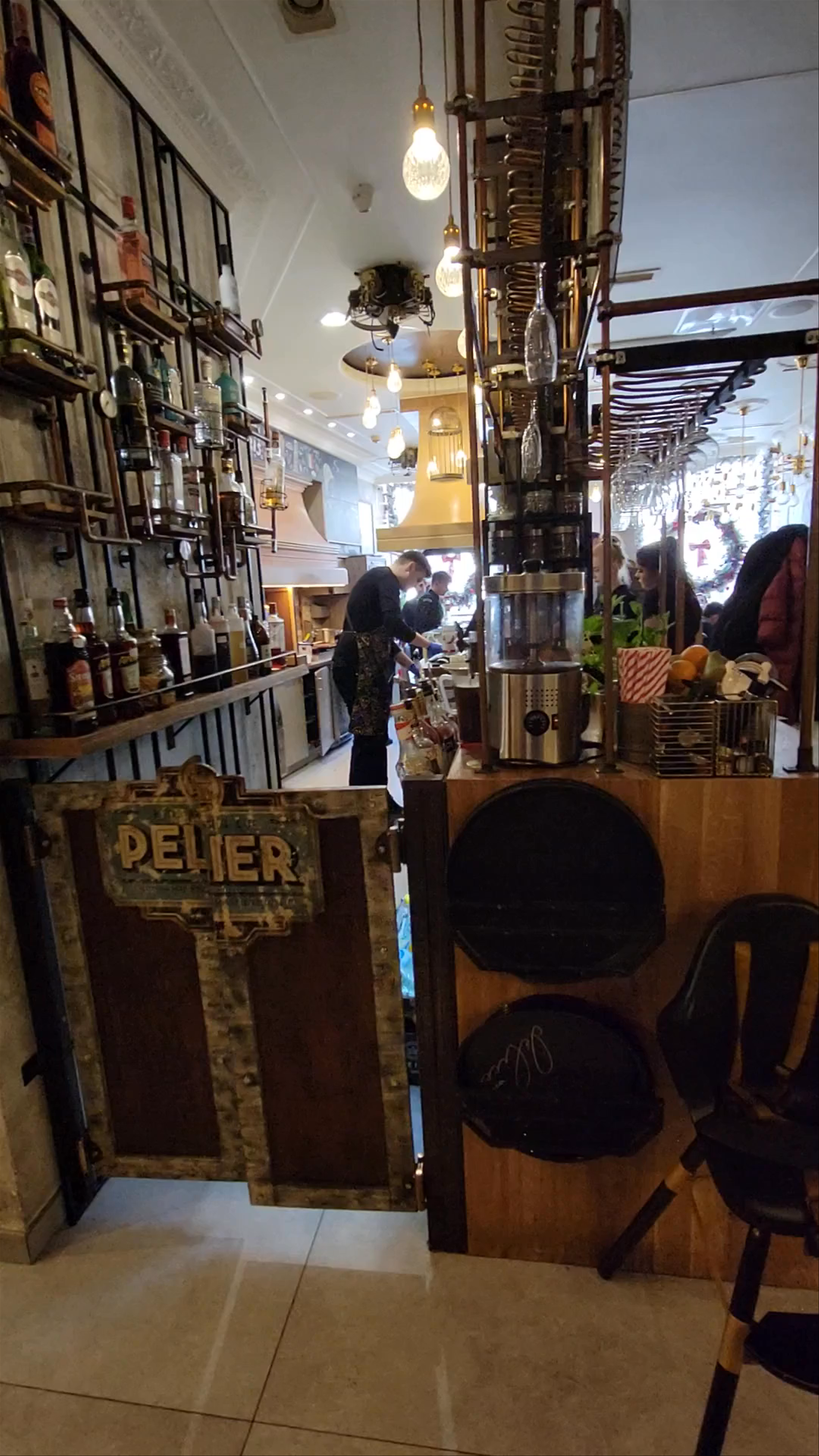 Pelier Bistro: Cozy Urban Retreat in Lublin