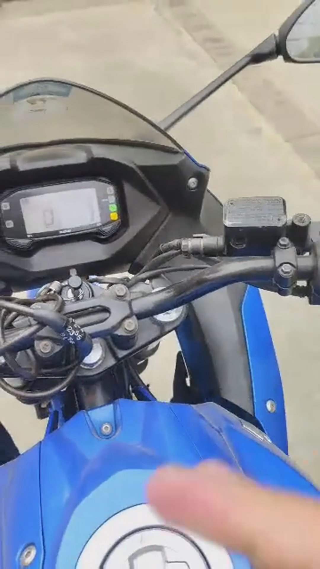 Walk-around video thumbnail