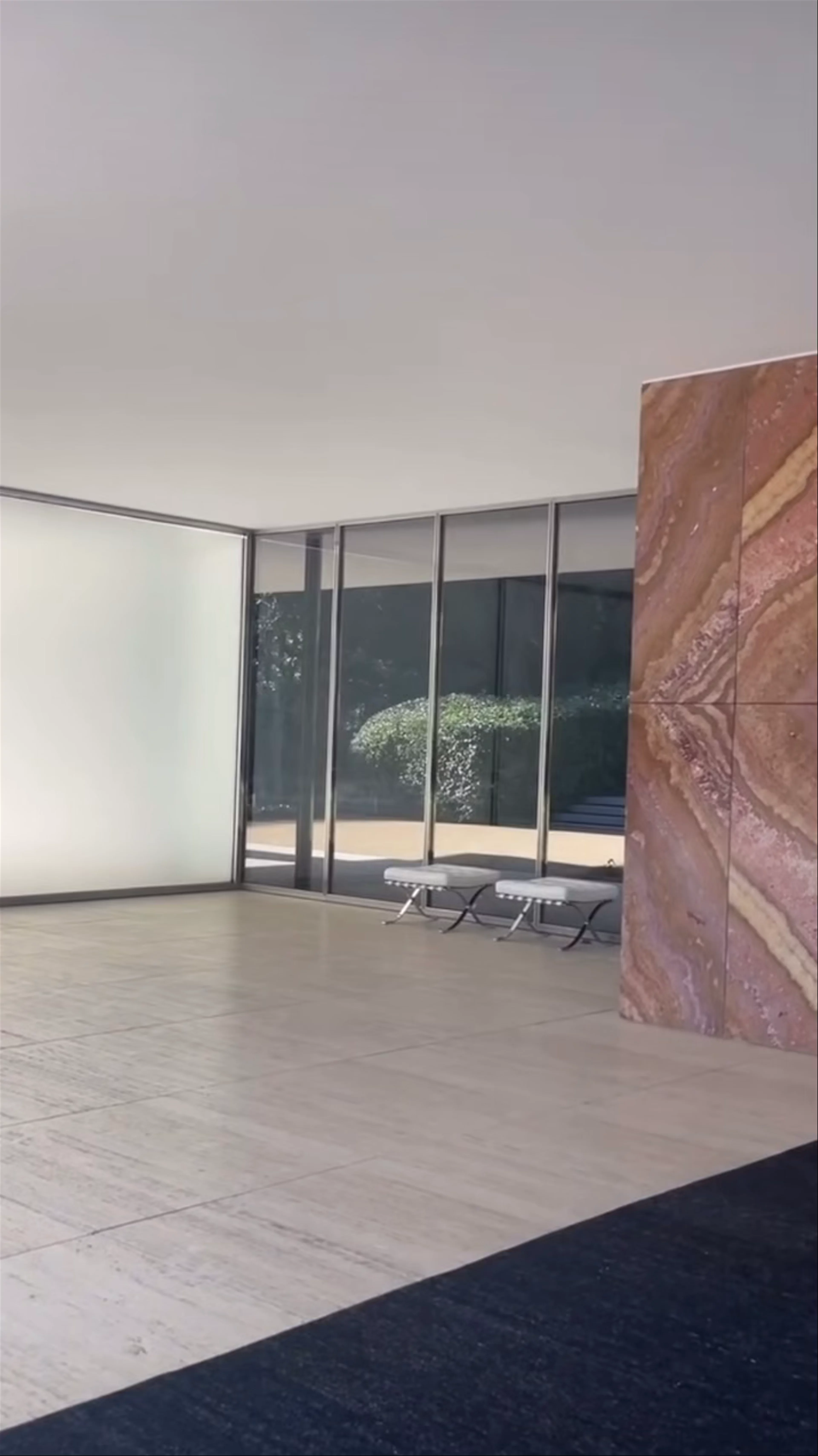 Pabellón Mies van der Rohe