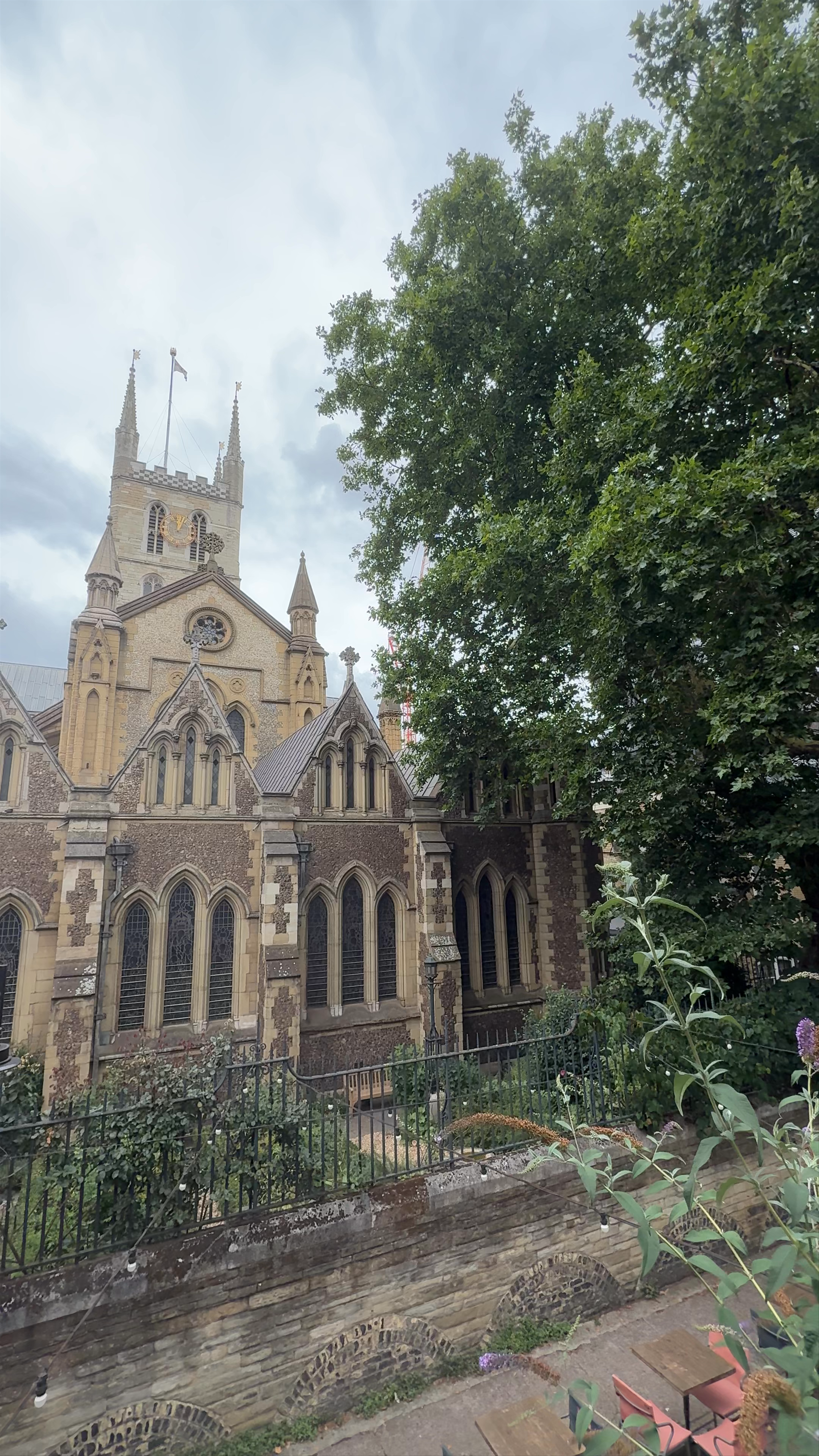 Southwark Cathedral: Gothic Majesty in London Bridge