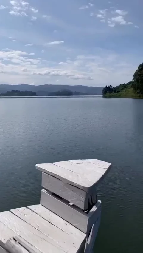 Lake Bunyonyi Rock Resort