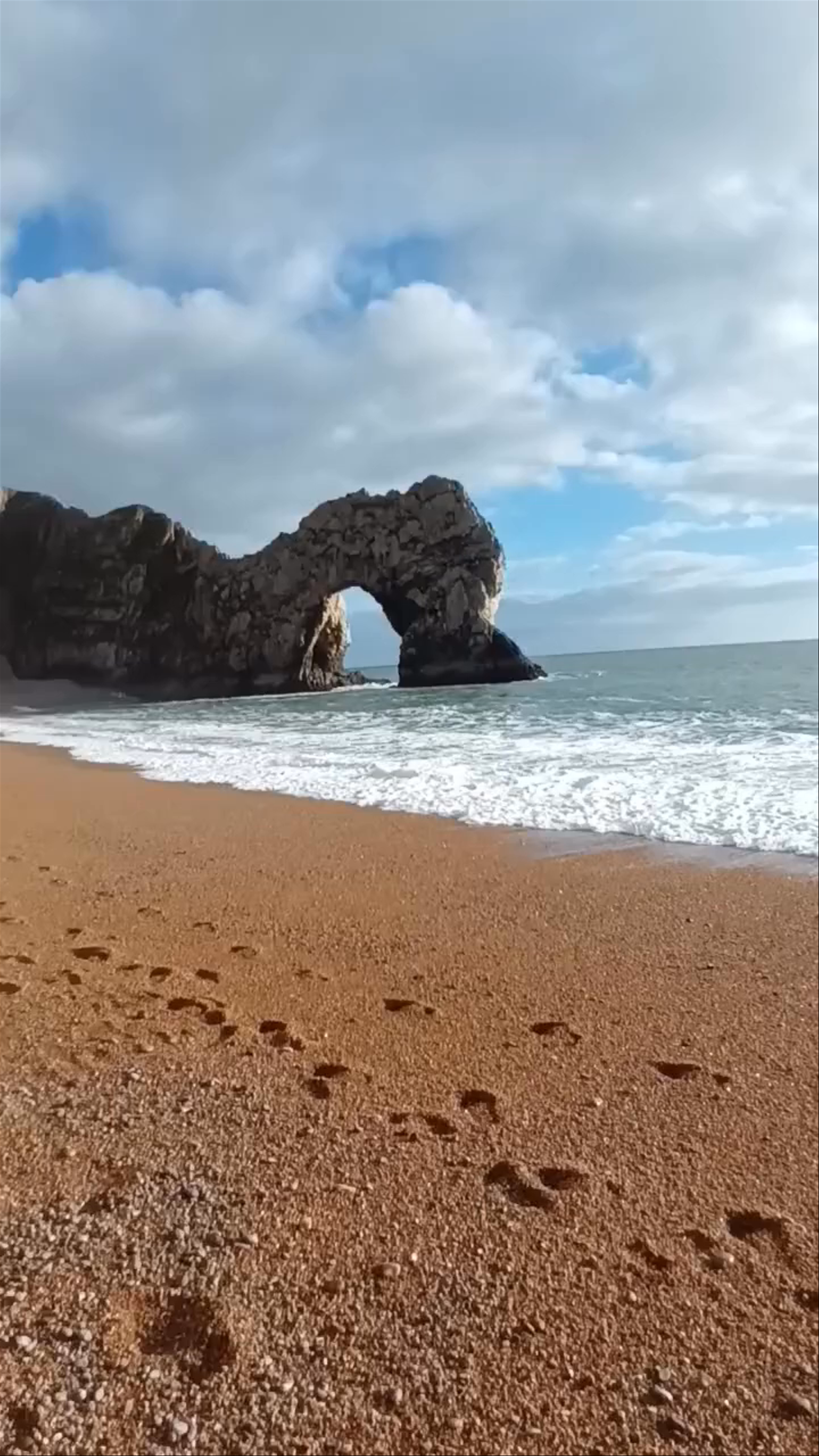 Durdle Door: A Coastal Natural Wonder in Wareham, United Kingdom