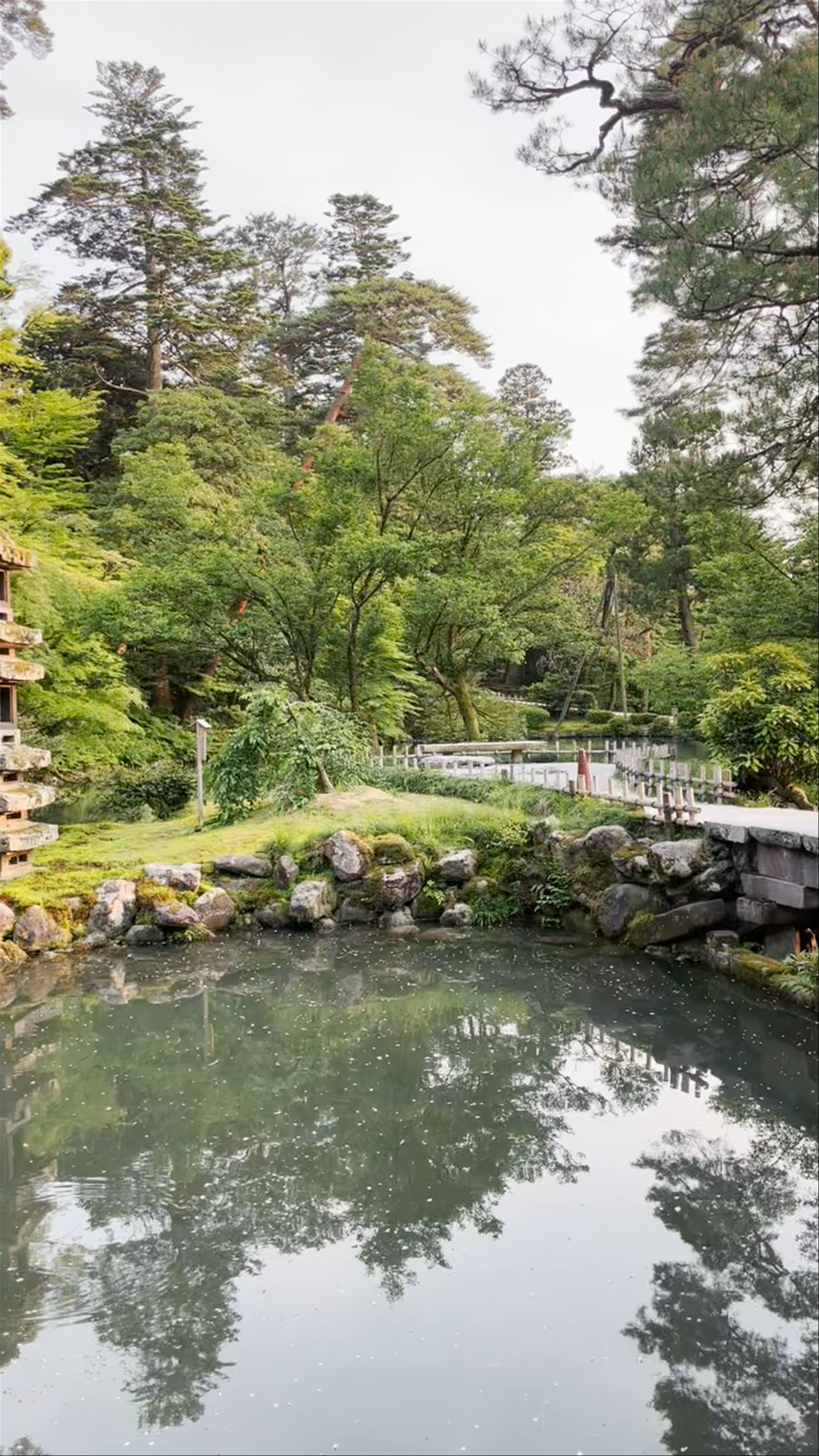Kenroku-en: Serene Japanese Garden in Kanazawa