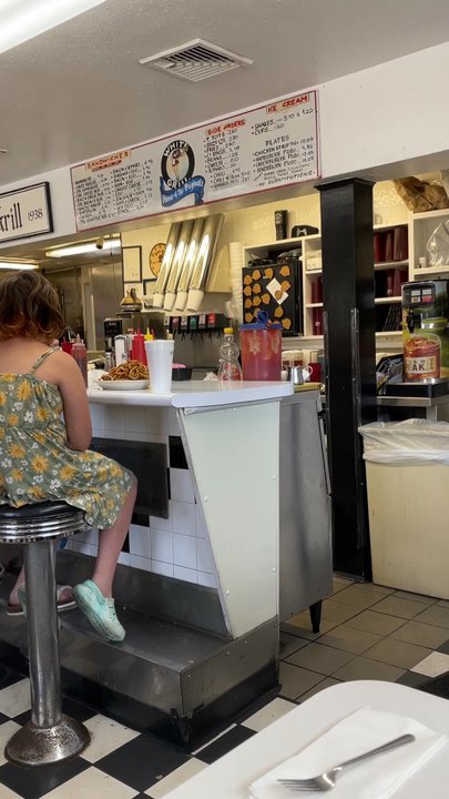 White Grill - Just a regular Sunday lunch hour. - Burgers Near Me - Nevada, Missouri