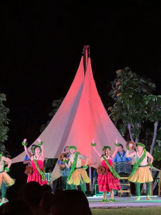 Hawaii Loa Luau - Dinner Theater Near Me - Waimea, Hawaii