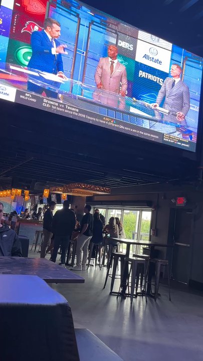 Bar Hwrd - Bars Near Me - Tampa, Florida