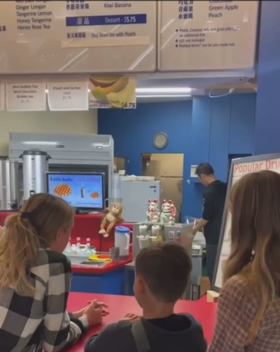 Bubble King - This is us waiting for our drinks - Bubble Tea Near Me - Vancouver, British Columbia