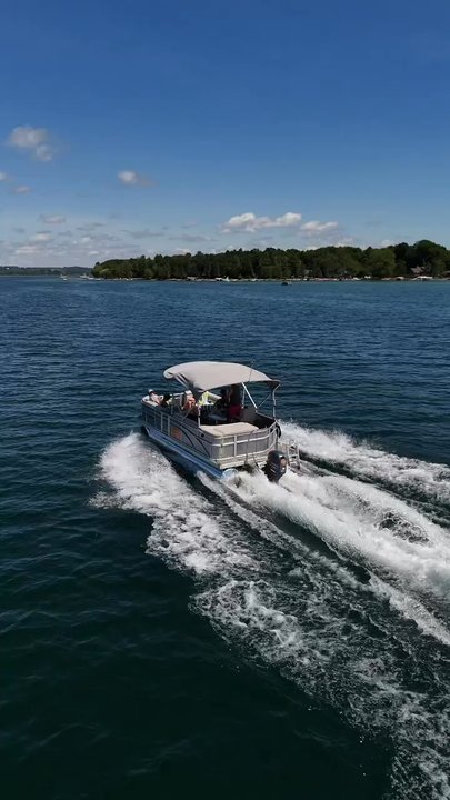 Full Pull Adventures - Fantastic experience on Portage Lake - Rafting/Kayaking Near Me - Manistee, Michigan