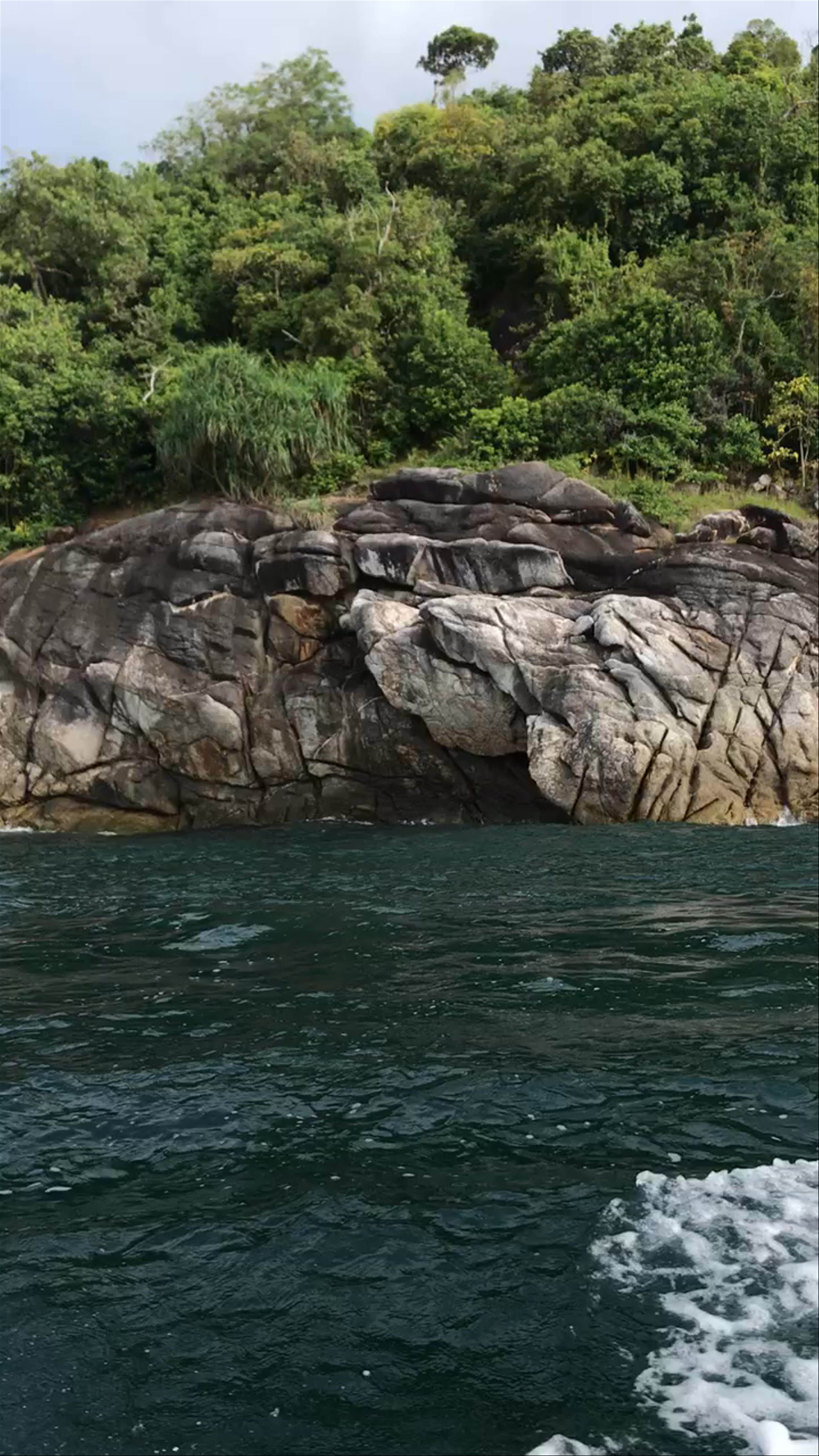 Koh Lipe Coastal Adventure: Untouched Island Wonders in Thailand