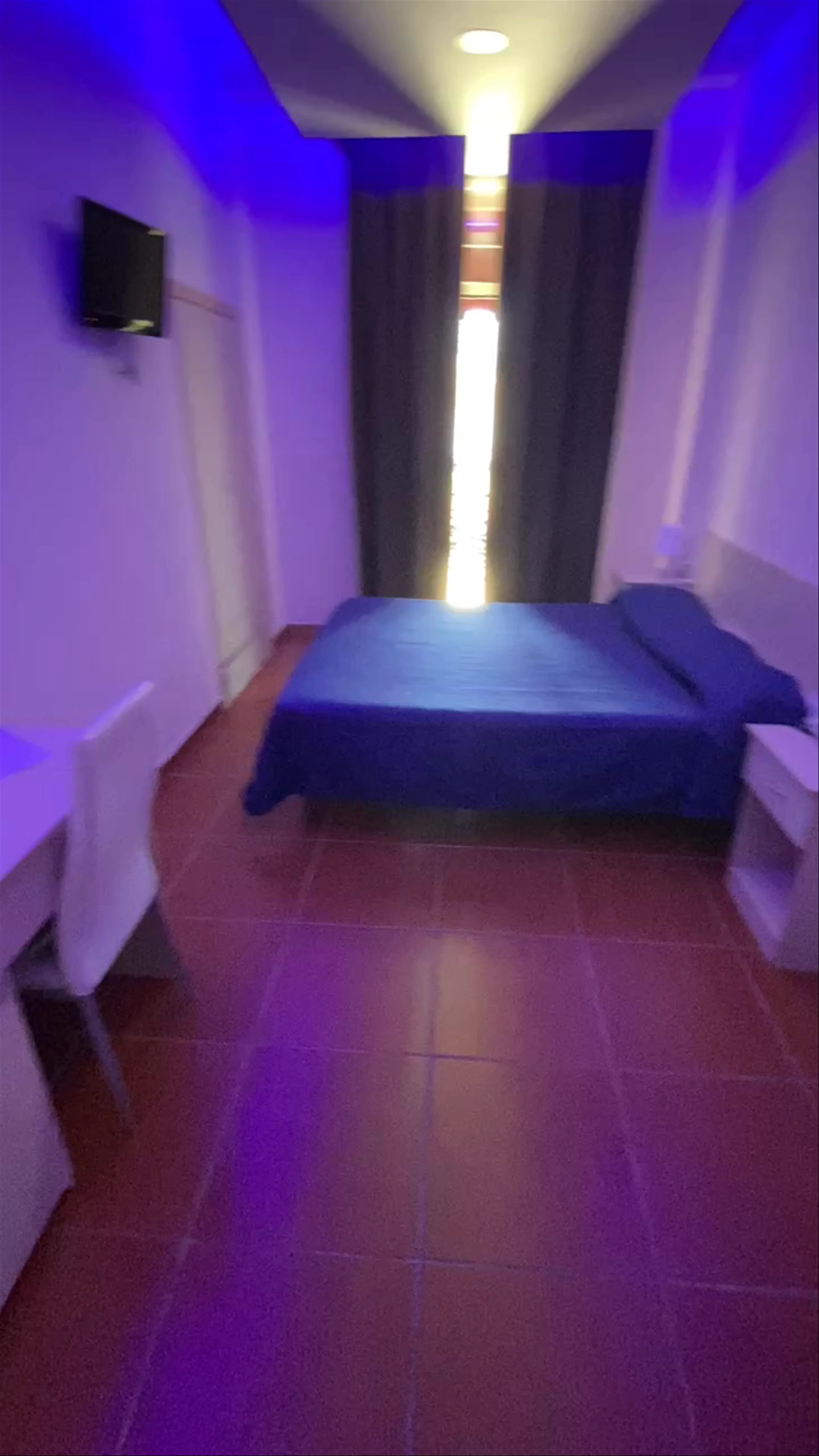 Hotel Diamond, Piazza Guglielmo Pepe