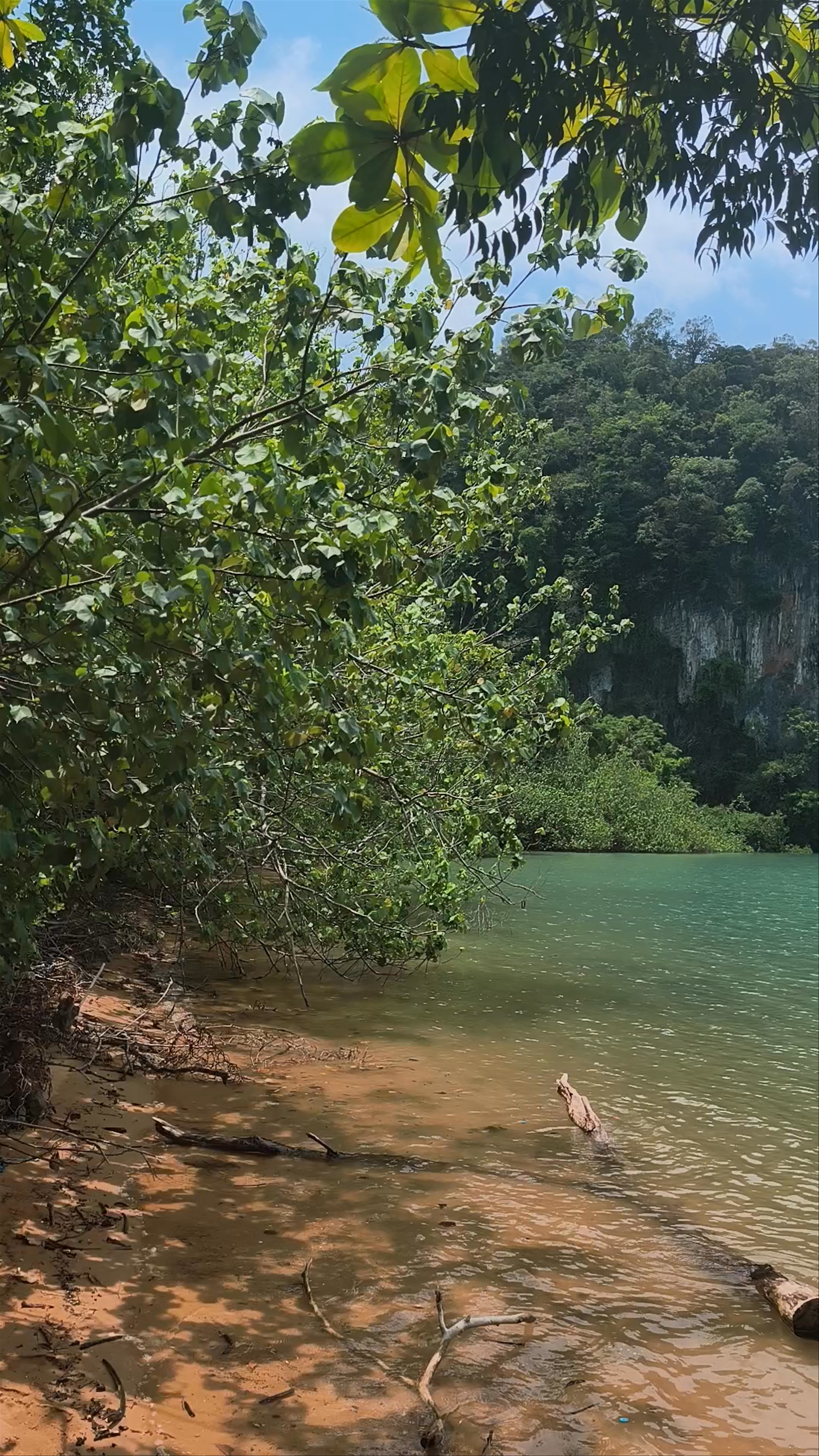 Mankei Bay Serenity: Hidden Tropical Paradise on Ko Yao Noi