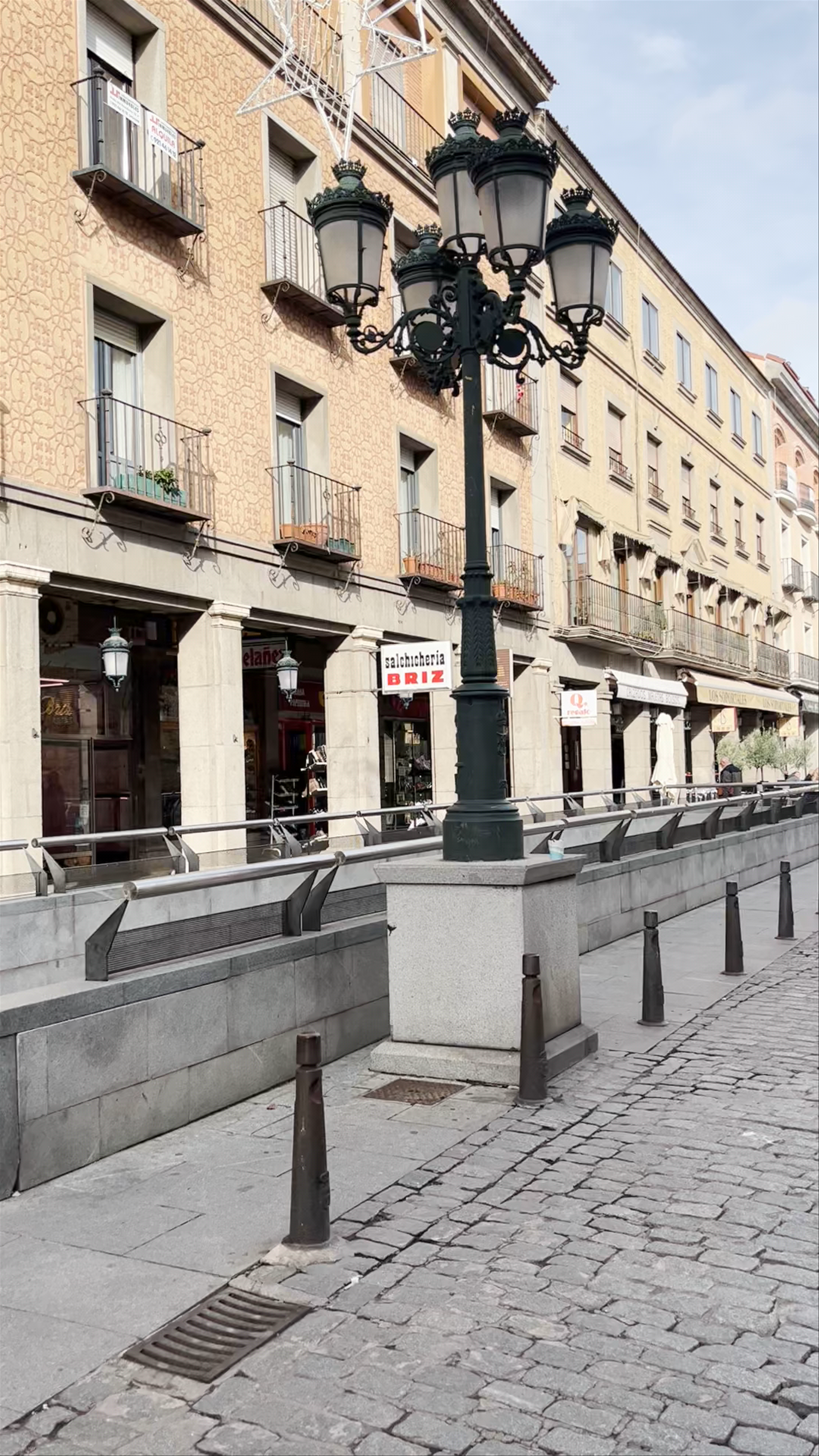 Avenida Del Acueducto