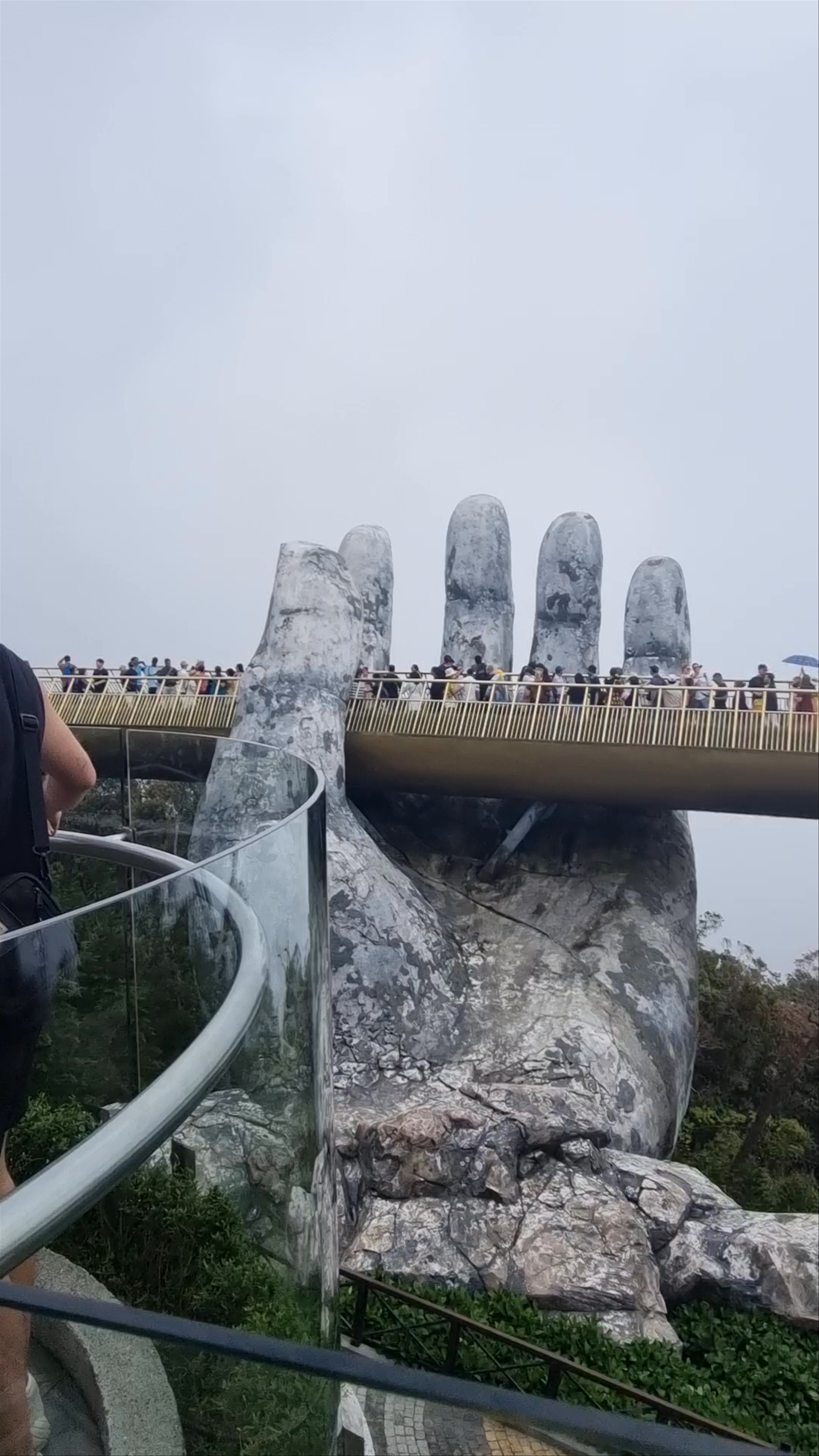 Golden Hands Bridge